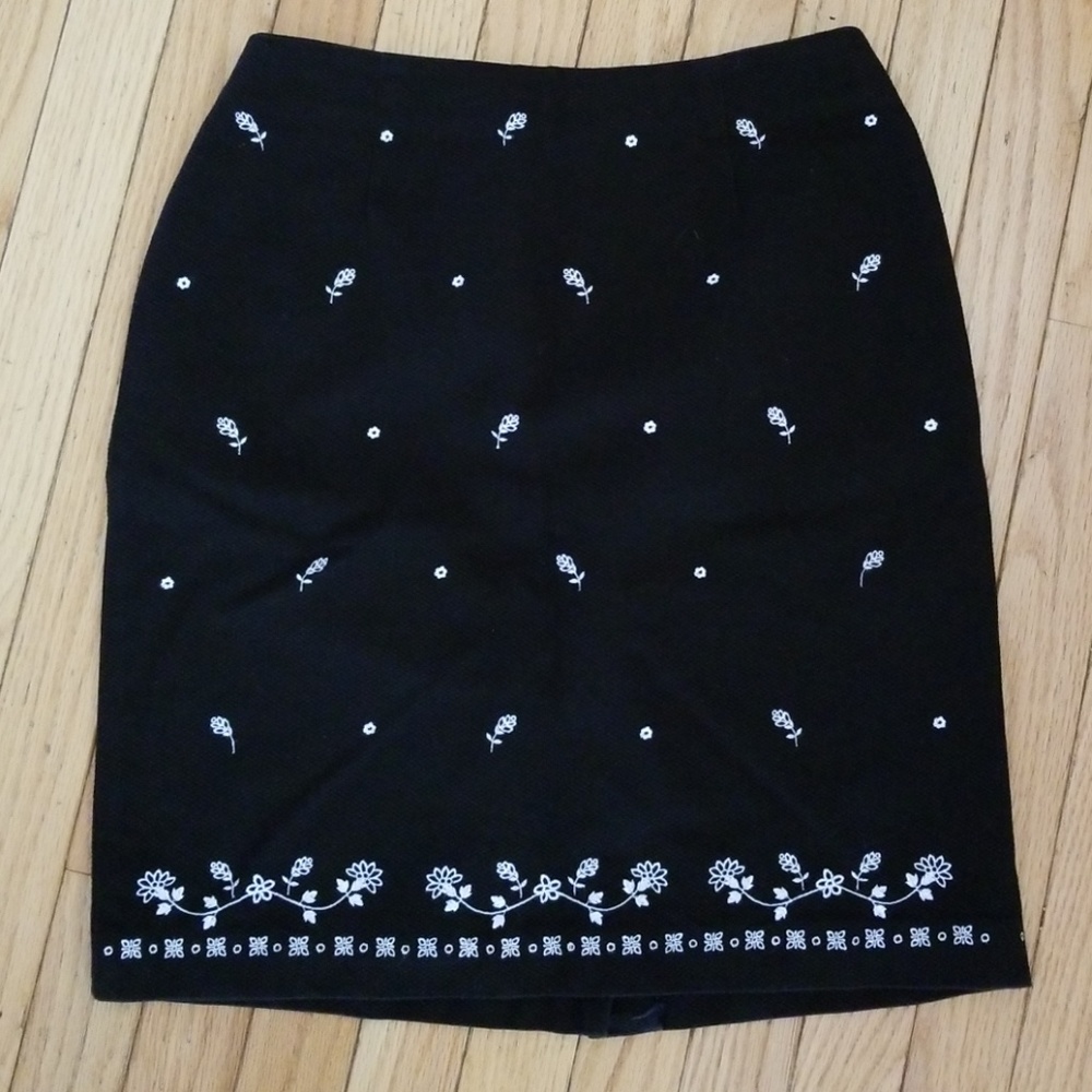 CLOSET BLOWOUT!  Textured cotton Talbots pencil skirt sz 8